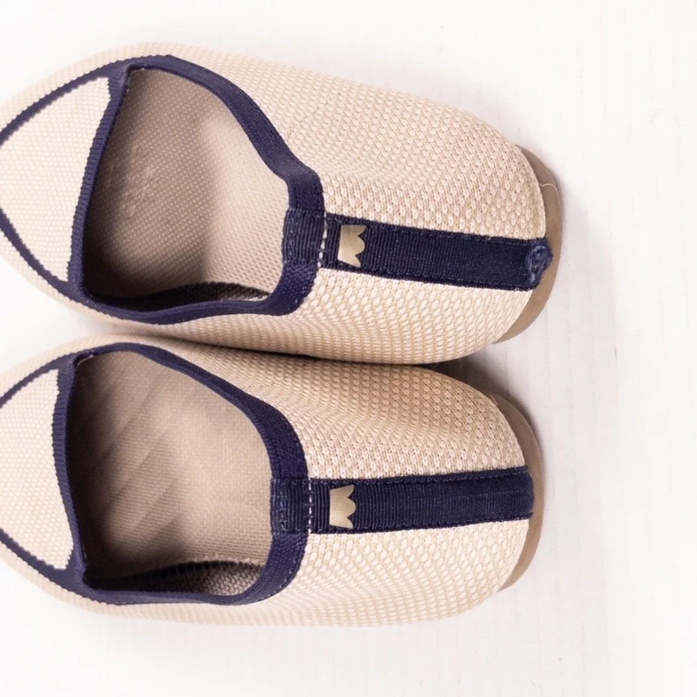 Birdies Blackbird Loafers Womens 7.5 Beige Navy Washable Knit Flats Pointed Toe